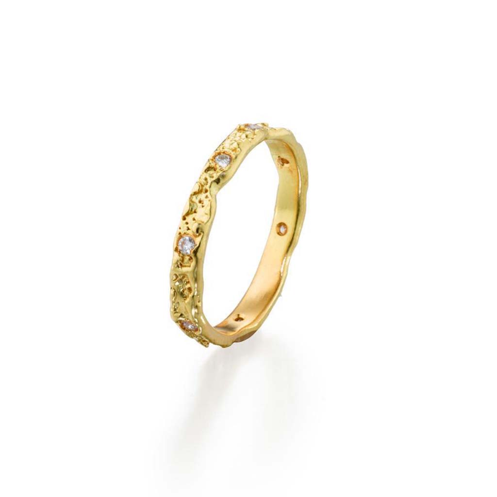 18k gold circle of love wedding band with white diamonds by Jane Bartel