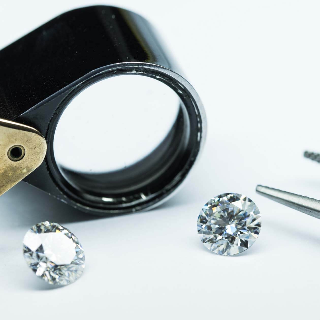 Synthetic Diamonds vs Natural Diamonds