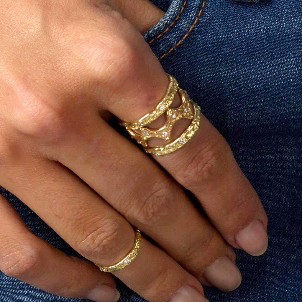 18k gold and diamond ring inspired by the ocean, by Jane Bartel Jewelry